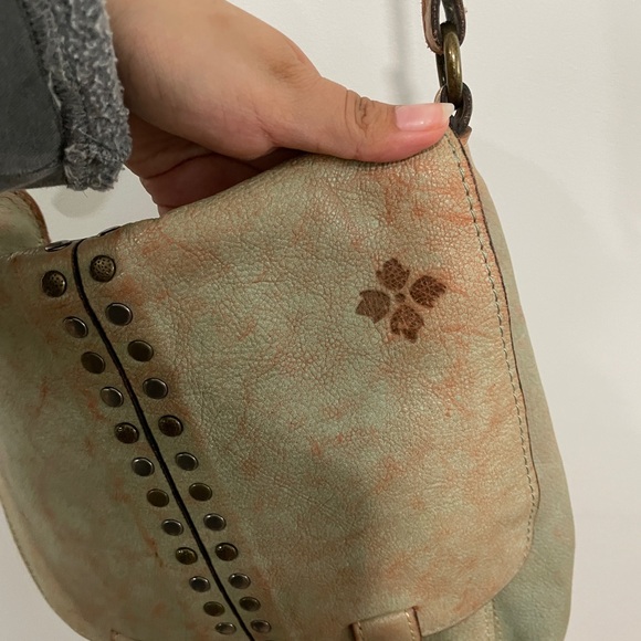 Patricia Nash Armeno Messenger Crossbody Bag - Picture 5 of 11